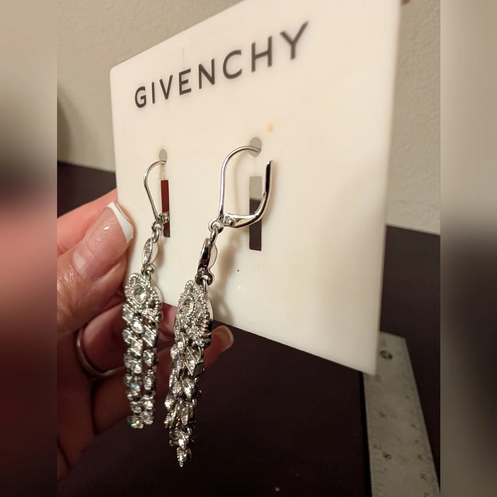 New Givenchy Sparkling Crystal Chandelier Earrings - Picture 4 of 8
